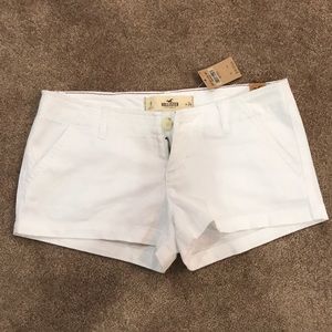 White Hollister shorts